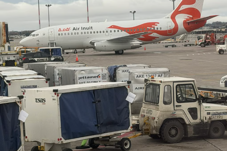 Déplacement Grand Nord, Air Inuit